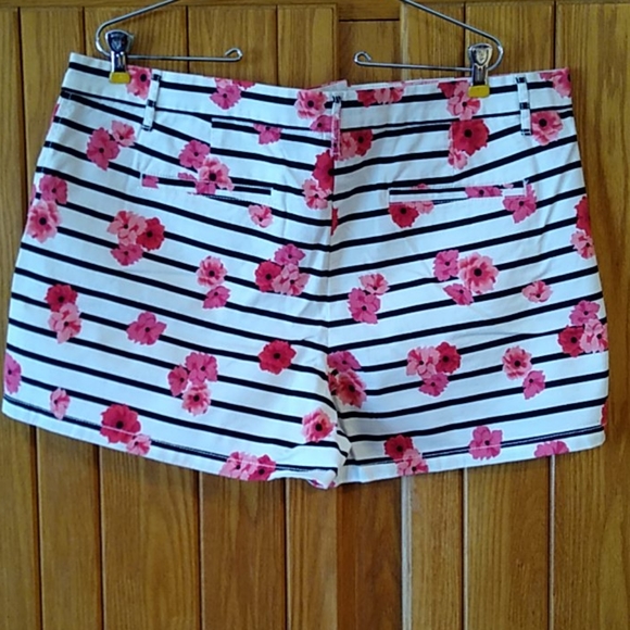 NWOT Elle Shorts - Picture 2 of 5